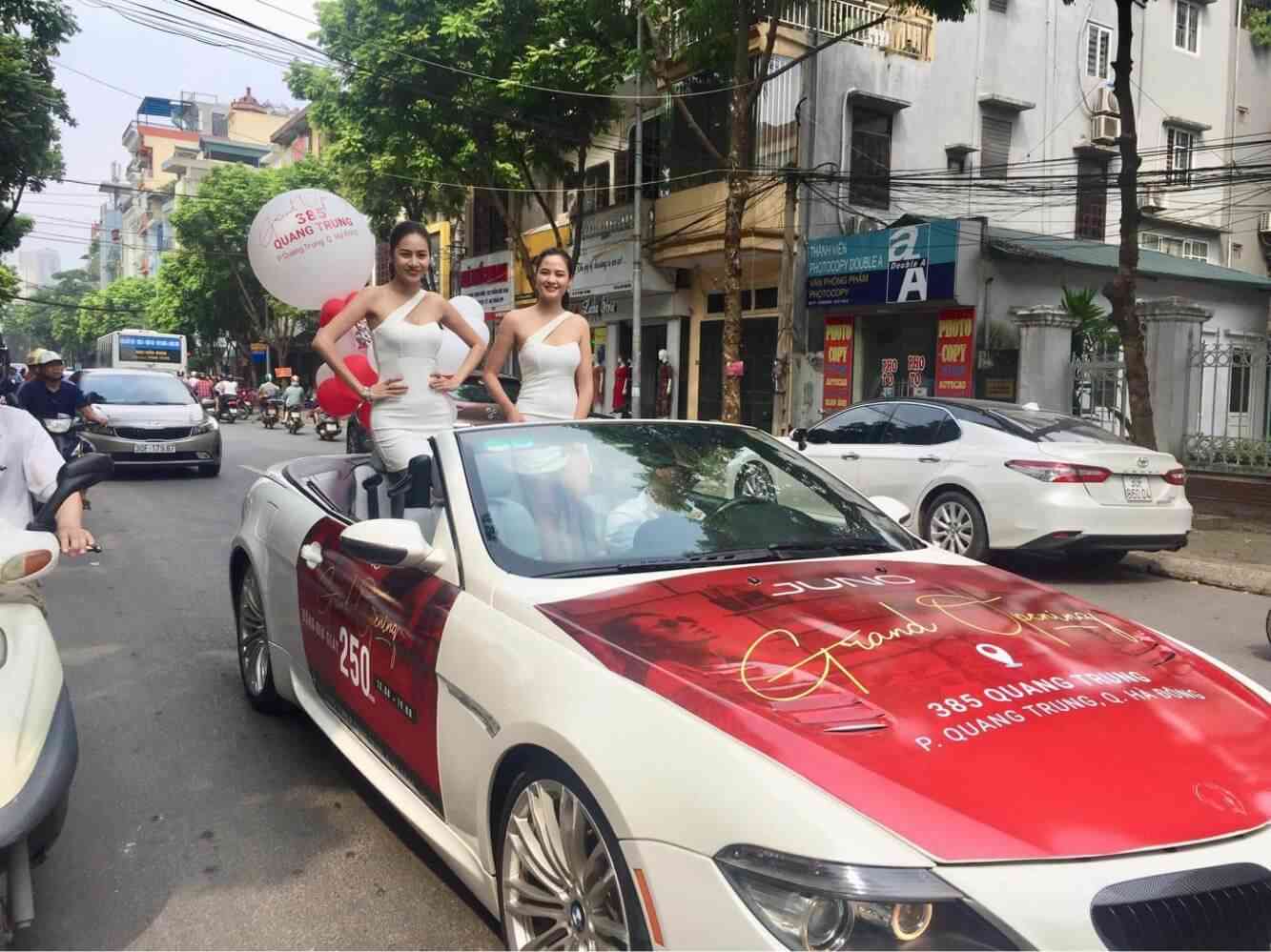 quang cao roadshow o to 4