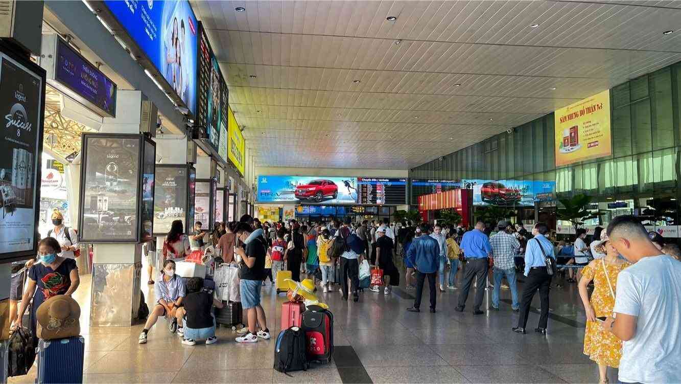 quang cao tai san bay 15