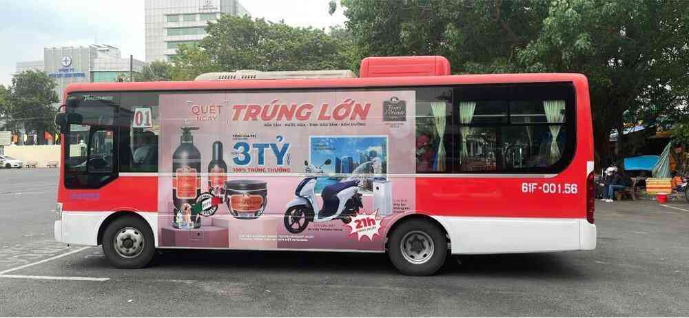 quang cao tren xe bus 34