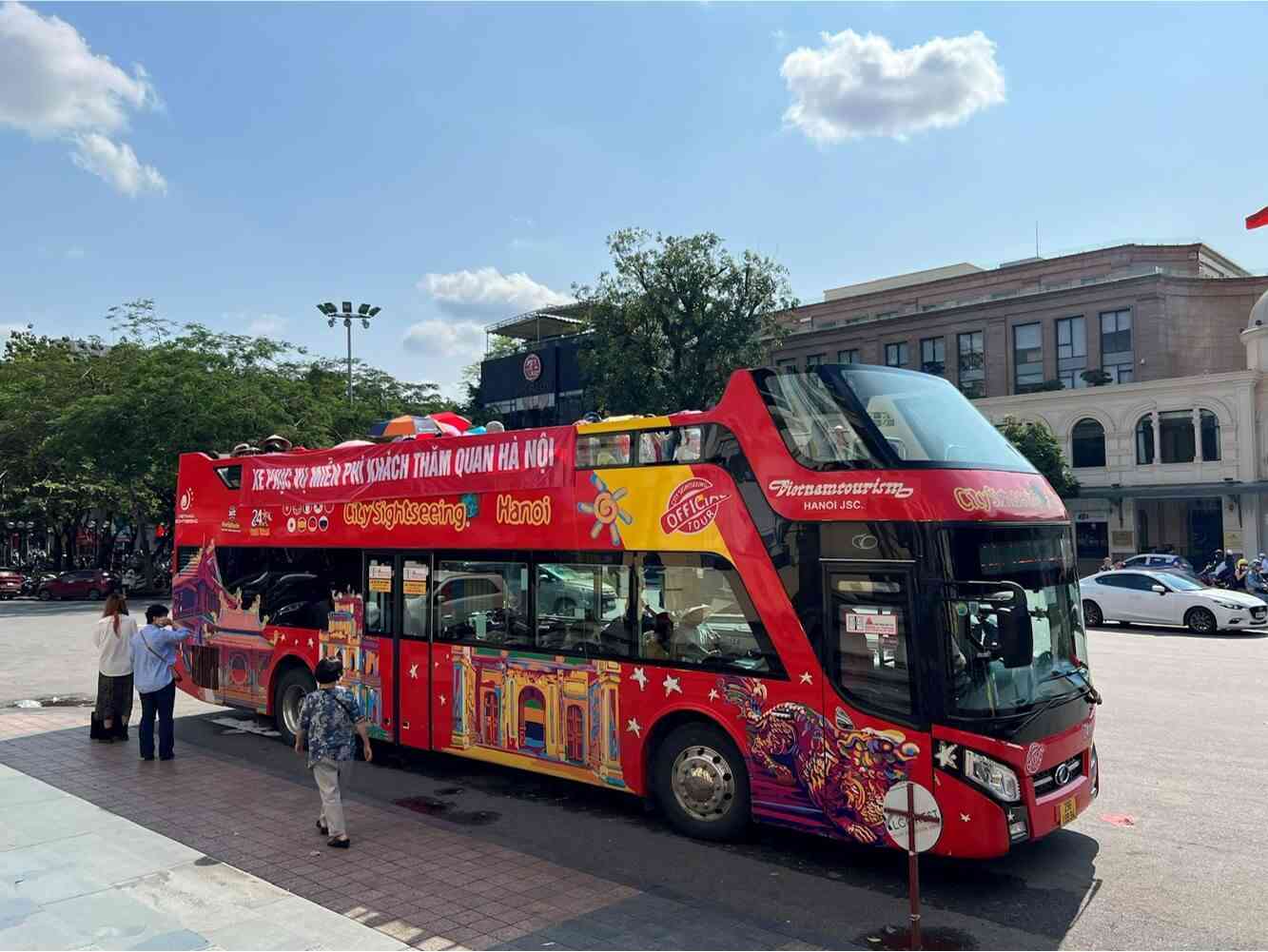 quang cao roadshow xe bus 2 tang 10