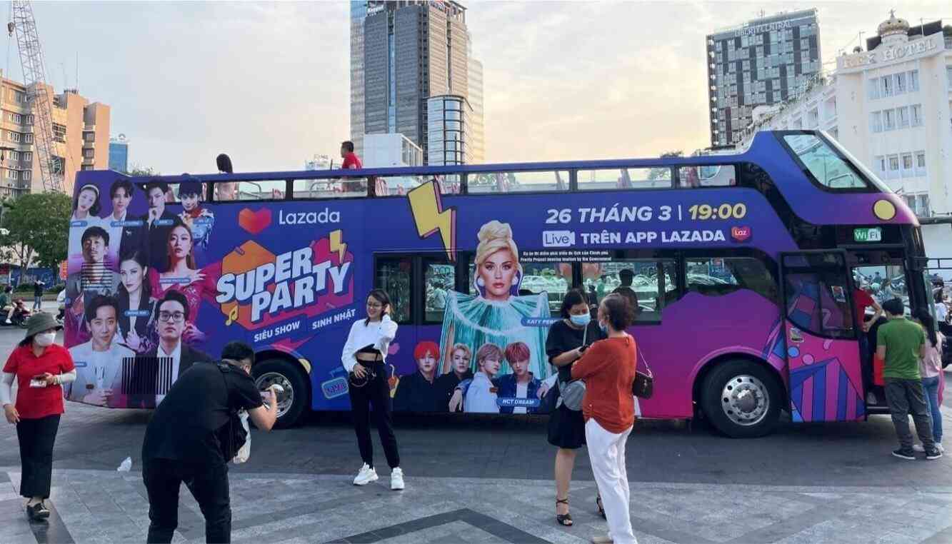 quang cao roadshow xe bus 2 tang 6