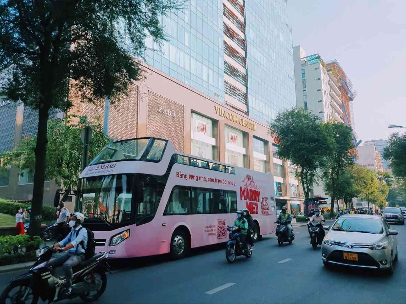 quang cao roadshow xe bus 2 tang 7a