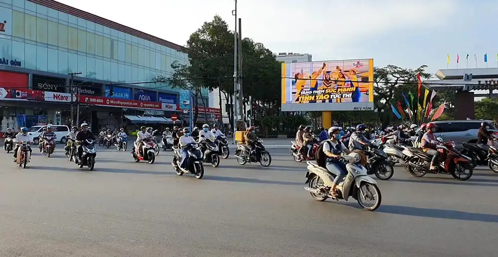 DỰ ÁN QUẢNG CÁO MÀN HÌNH LED CỦA NƯỚC TĂNG LỰC NUMBER ONE TẠI CÔNG VIÊN LƯU HỮU PHƯỚC.