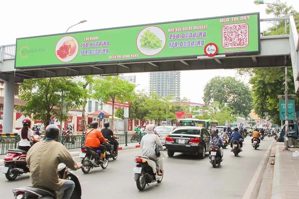 DỰ ÁN QUẢNG CÁO LIGHTBOX TRÊN CẦU BỘ HÀNH CỦA HOA QUẢ NHẬP KHẨU