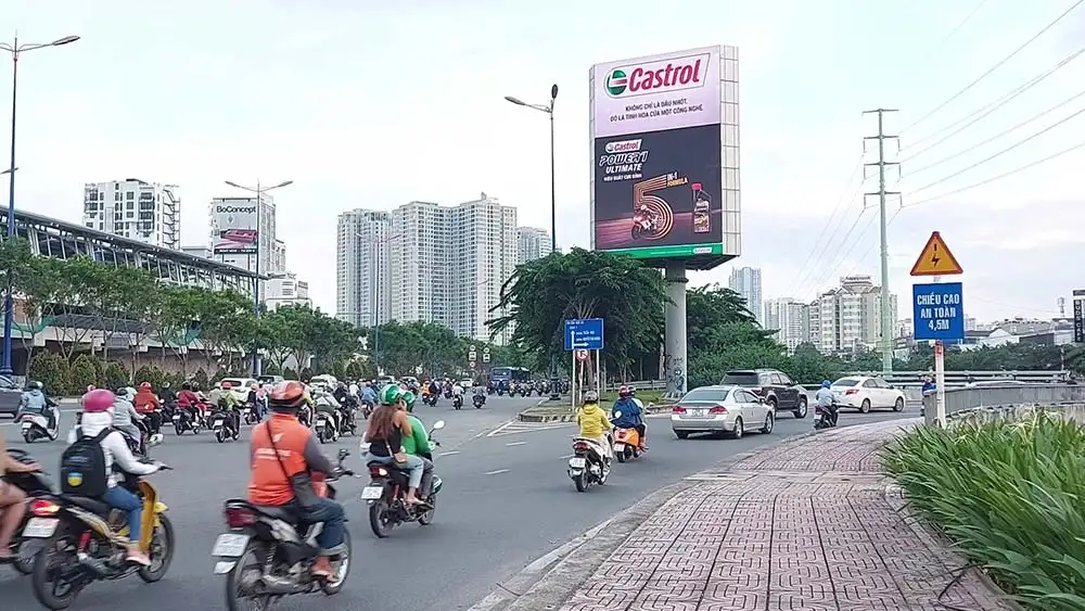 DỰ ÁN QUẢNG CÁO PANO NGOÀI TRỜI CỦA CASTROL TẠI SÀI GÒN