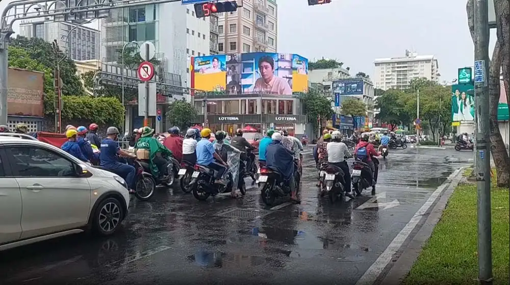 Màn hình LED Ngã tư Đinh Tiên Hoàng – Nguyễn Thị Minh Khai