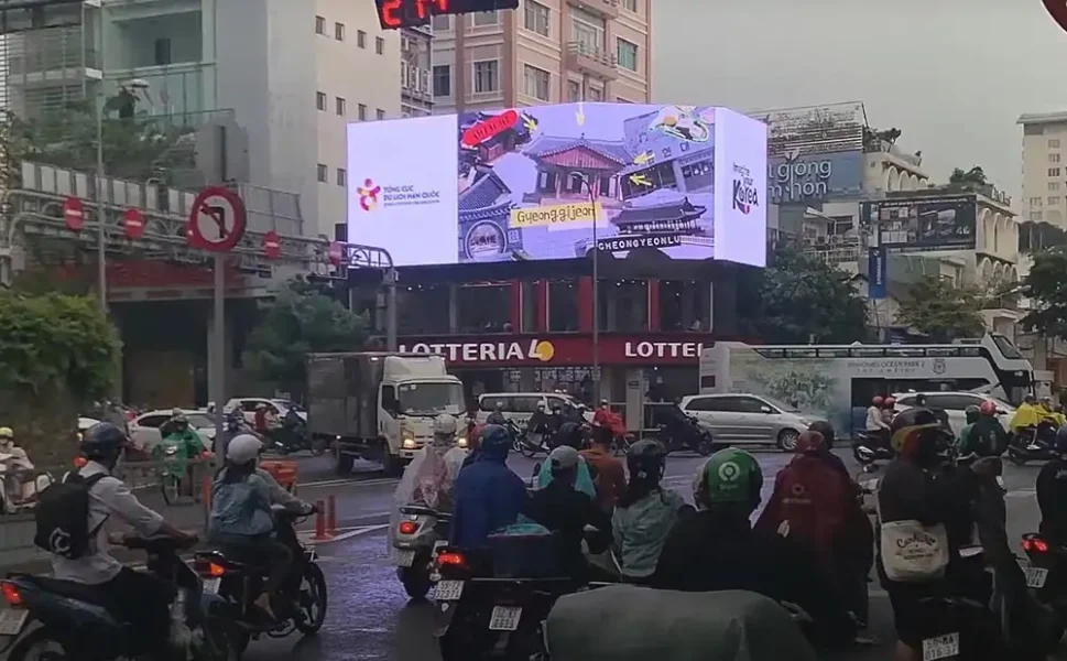 Màn hình LED Ngã tư Đinh Tiên Hoàng – Nguyễn Thị Minh Khai3