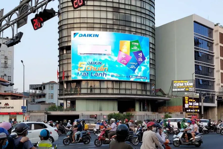 Màn hình LED quảng cáo tại Nguyễn Văn Trỗi – Trần Huy Liệu5
