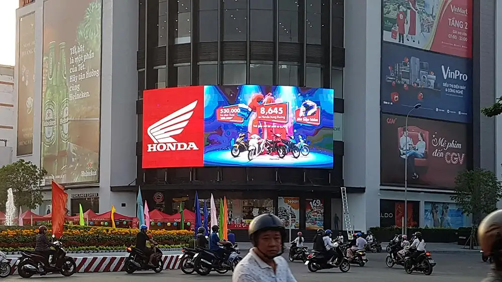 Màn hình quảng cáo LED Vincom Hùng Vương