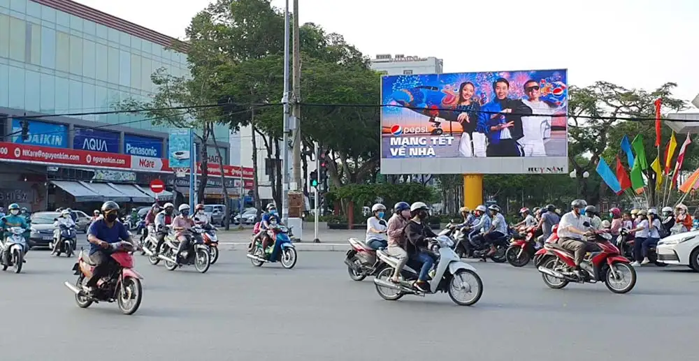Màn hình quảng cáo LED tại Công viên Lưu Hữu Phước
