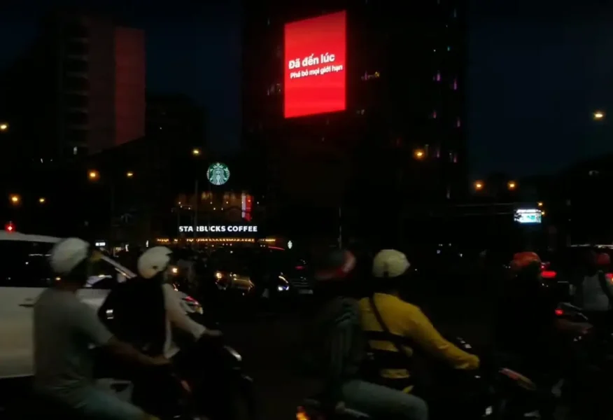Màn hình quảng cáo LED tại Vincom Đồng Khởi2