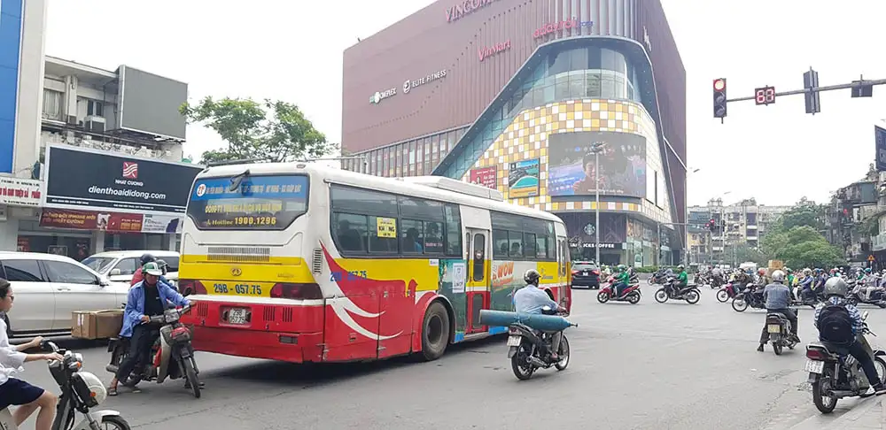 Quảng cáo màn LED ngoài trời Vincom Phạm Ngọc Thạch