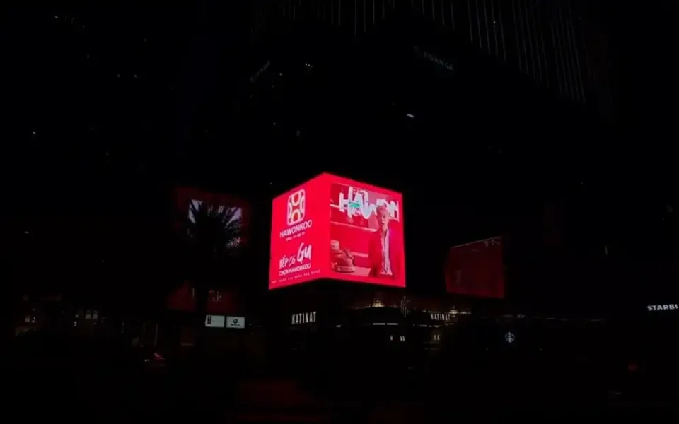 Quảng cáo màn hình LED 3D tại Vincom Landmark 811