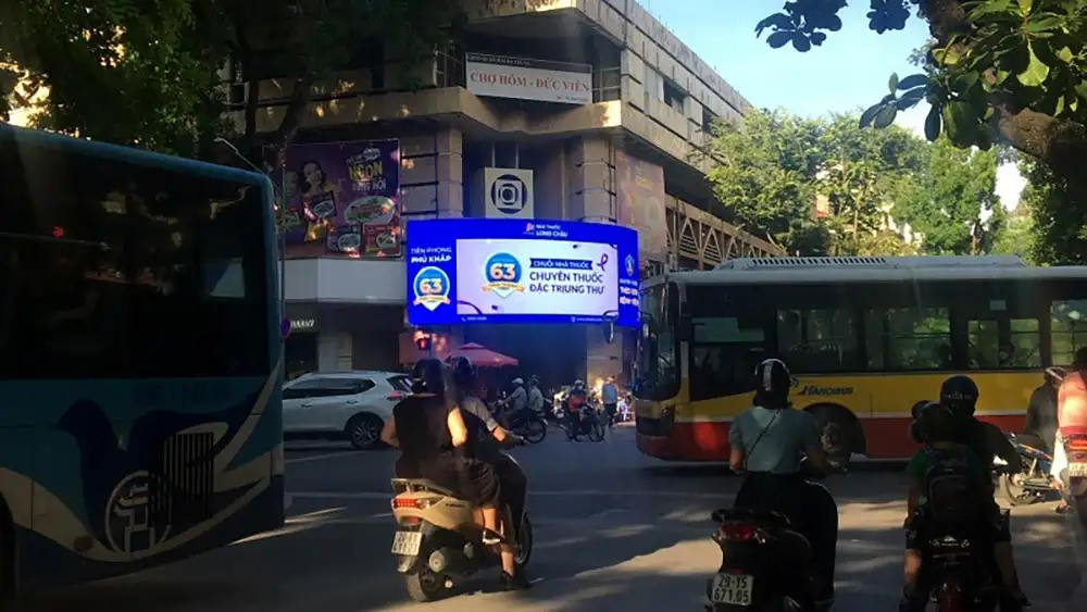 Quảng cáo màn hình LED ngoài trời tại Chợ Hôm
