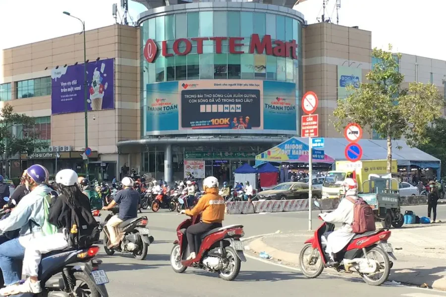 Quảng cáo màn hình LED ngoài trời tại Lotte Mart – Quận 74