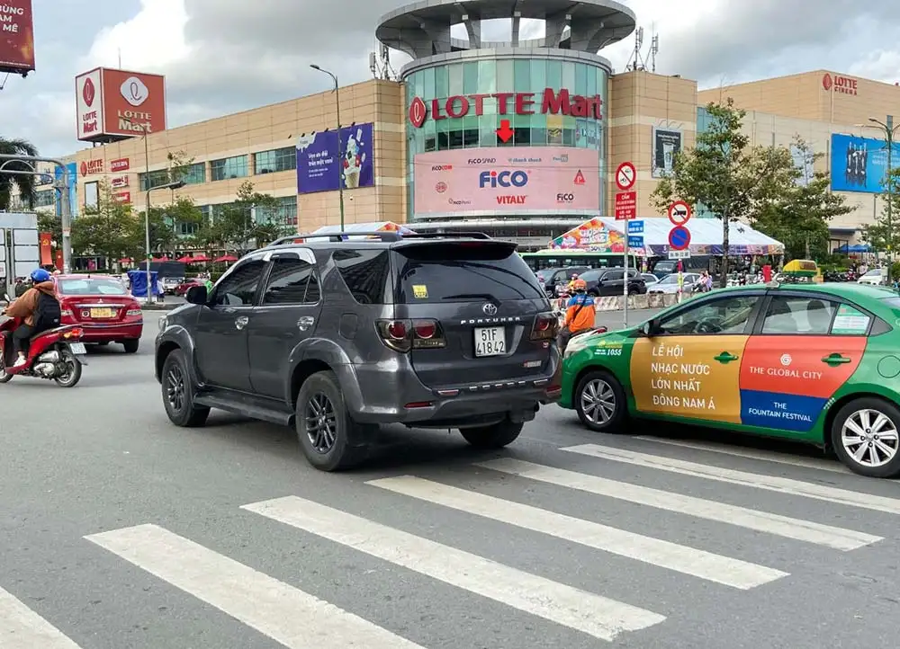 Quảng cáo màn hình LED ngoài trời tại Lotte Mart – Quận 7