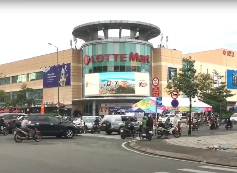 Quảng cáo màn hình LED ngoài trời tại Lotte Mart – Quận 73