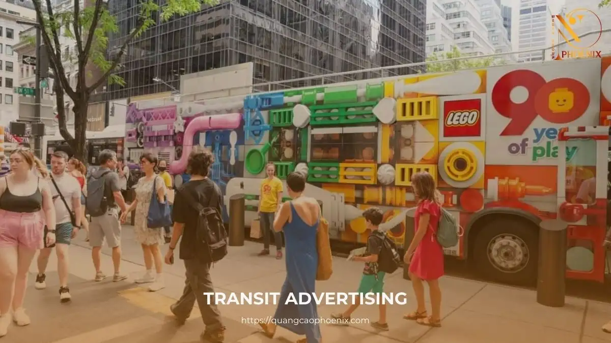 Transit Advertising là gì? Toàn tập A-Z về Quảng cáo Di động