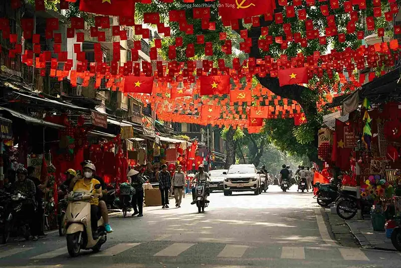 Sôi động thị trường quảng cáo ngoài trời dịp 2/9: Đâu là Lựa chọn tối ưu cho doanh nghiệp?