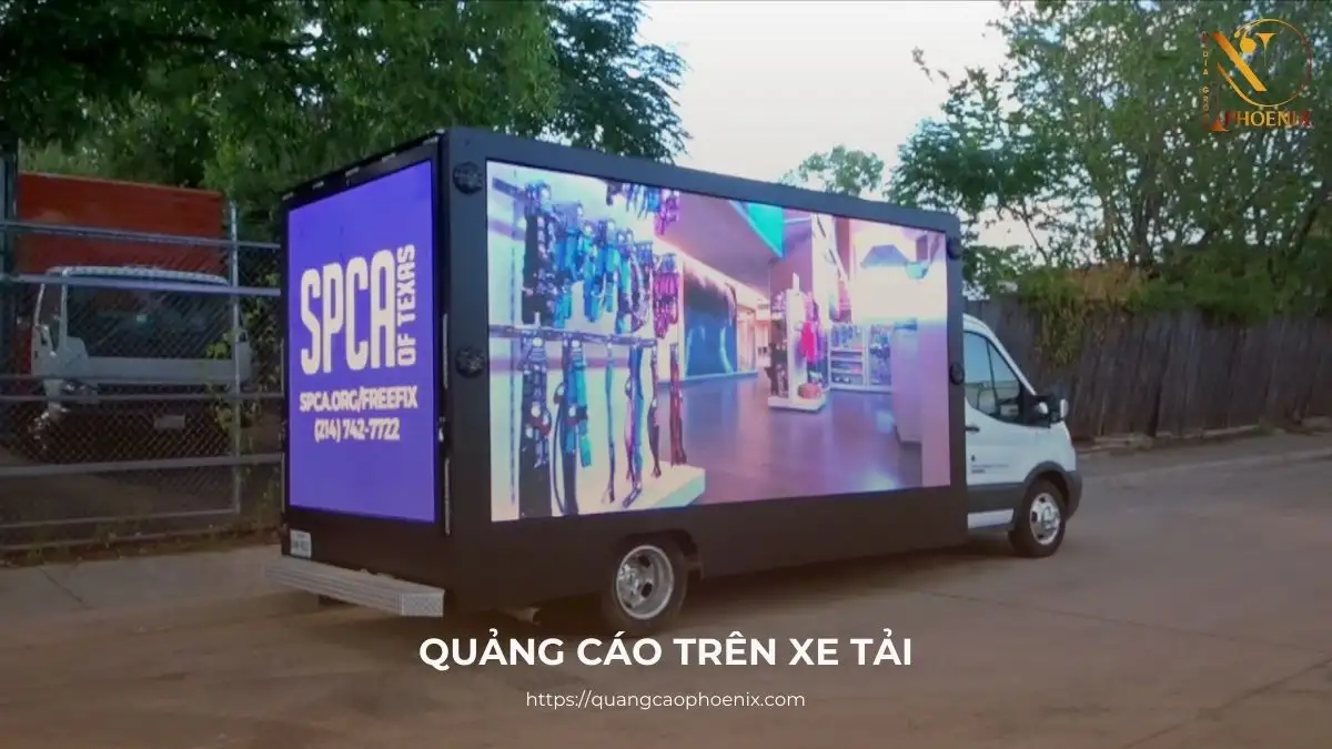 Tìm hiểu hình thức quảng cáo trên xe tải (Truck Advertising) là gì?