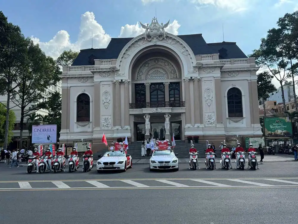 DỰ ÁN QUẢNG CÁO ROADSHOW CAO CẤP CỦA VIETTEL “PHỦ SÓNG” ẤN TƯỢNG TẠI HÀ NỘI & TP.HCM