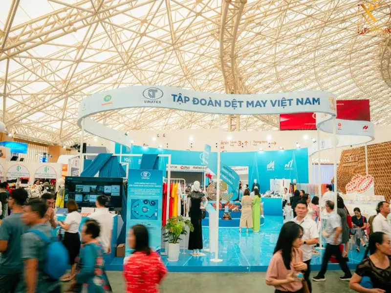 cong ty thi cong booth uy tin (3) Công ty thi công booth uy tín