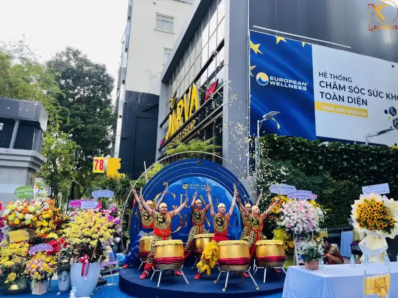 thi cong booth quang cao (4)