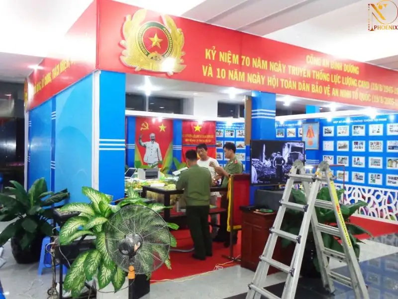 thi cong booth quang cao (7)