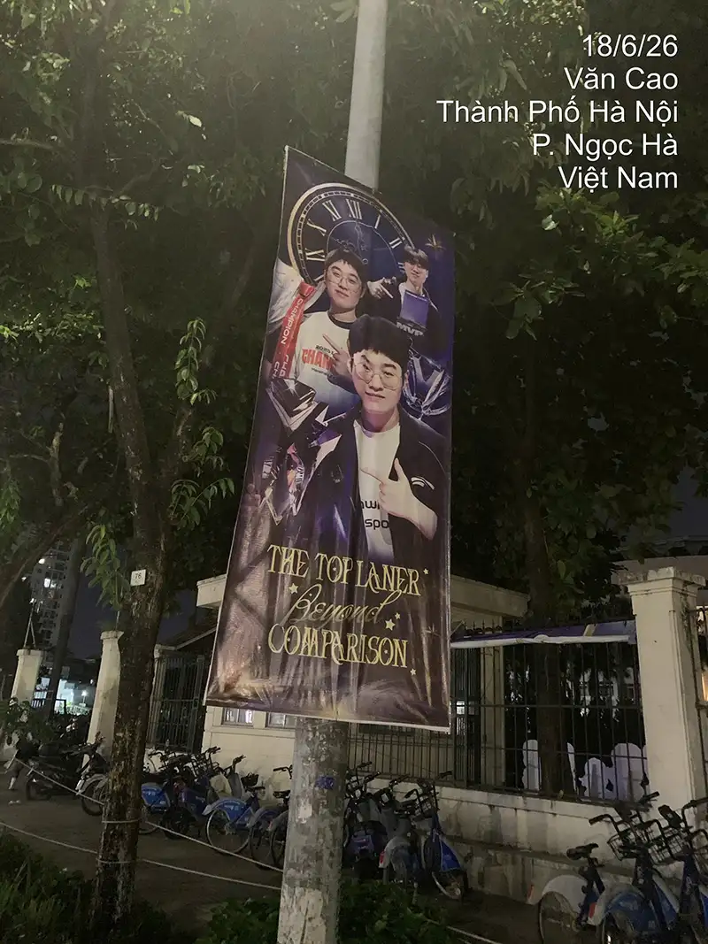 Chiến Dịch Treo Phướn Đường Phố Tôn Vinh Thần Tượng Esports Zeus Tại Hà Nội