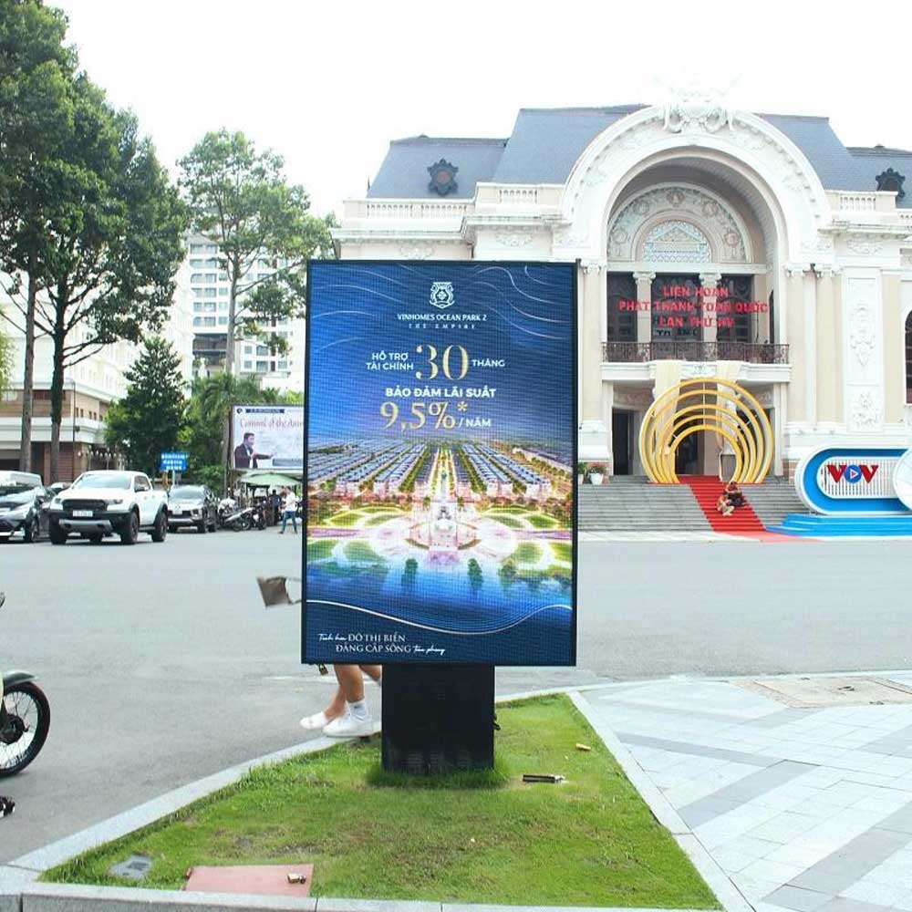Xây dựng chiến lược quảng cáo OOH cho dự án bất động sản: Từ vị trí đến chuyển đổi 4 xay-dung-chien-luoc-ooh-cho-du-an-bat-dong-san-5